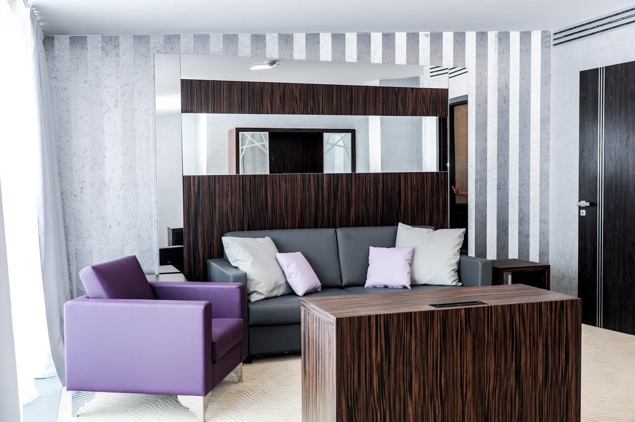Myo Wenceslas Otel 4*