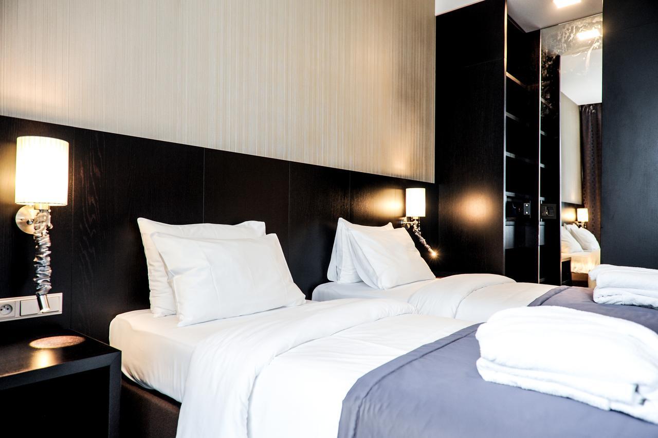 Myo Wenceslas Otel